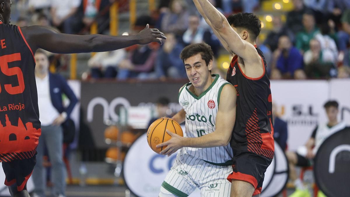 Partido entre el Coto Córdoba CB - Logrobasket