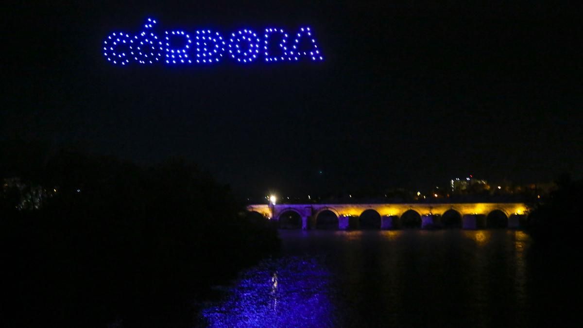 Espectáculo navideño de drones