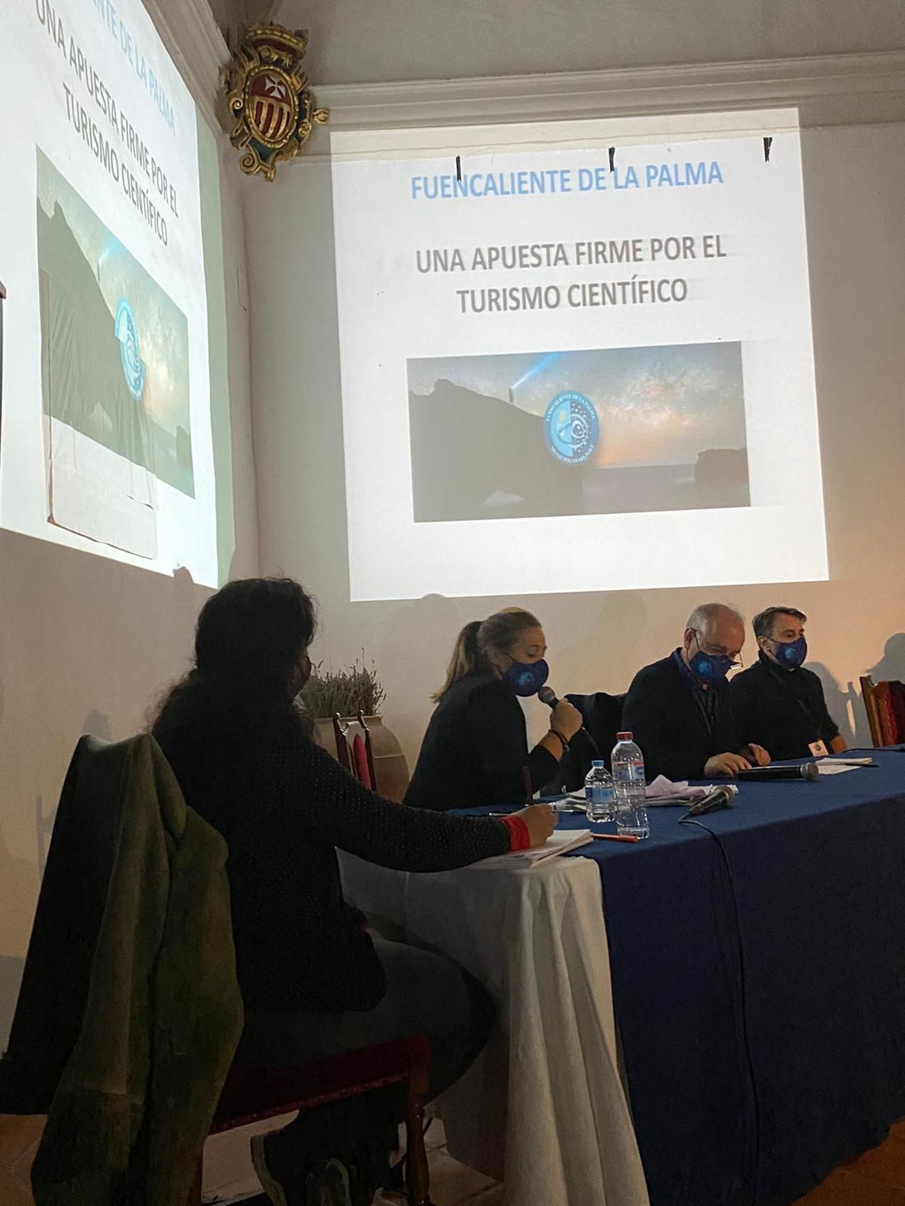 Fuencaliente presentó en el  III Encuentro Starlight de Astroturismo  sus recursos turísticos  la labor que se está realizando para potenciar el turismo vinculado al cielo.