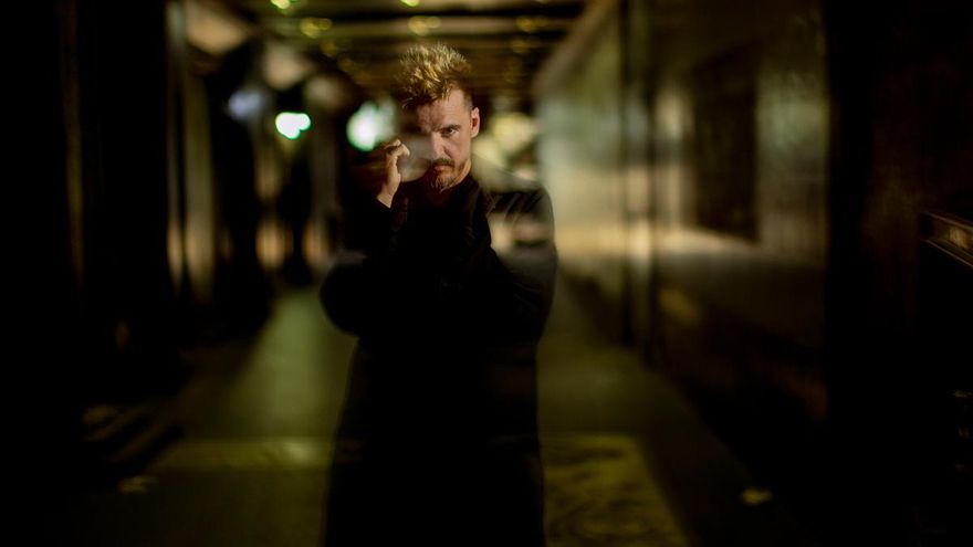 Coque Malla: "No soy nostálgico ni creo que el pasado sirva para hacer cosas que te hagan sentir vivo como artista"