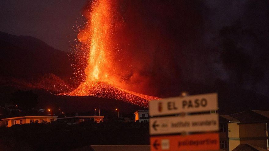Imagen de archivo del volcán de La Palma en su quinto día de erupción