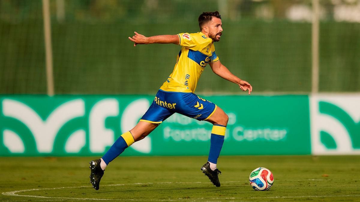 Las Palmas acusa la falta de frescura en su primer ensayo