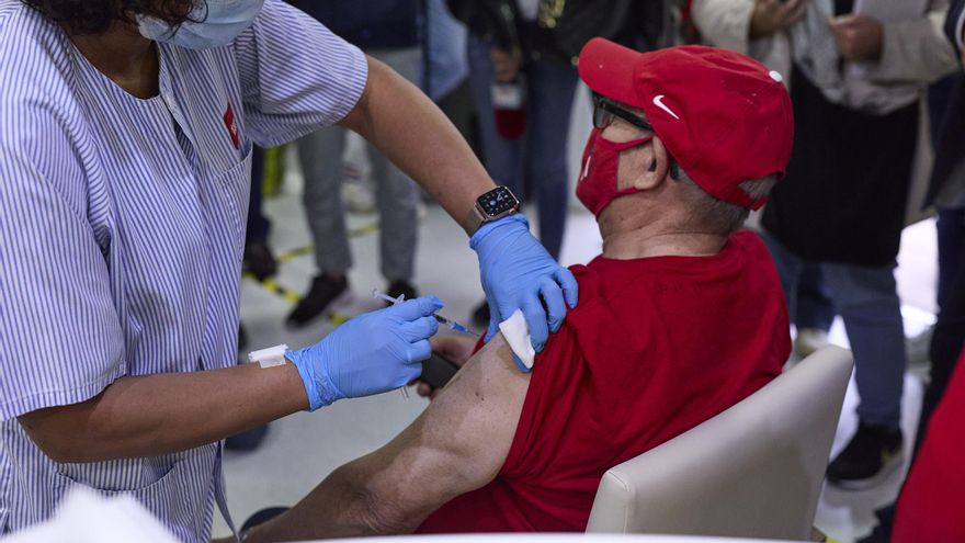 La Residencia de Mayores Vista Alegre (Madrid) comienza a inocular la tercera dosis contra el Covid-19