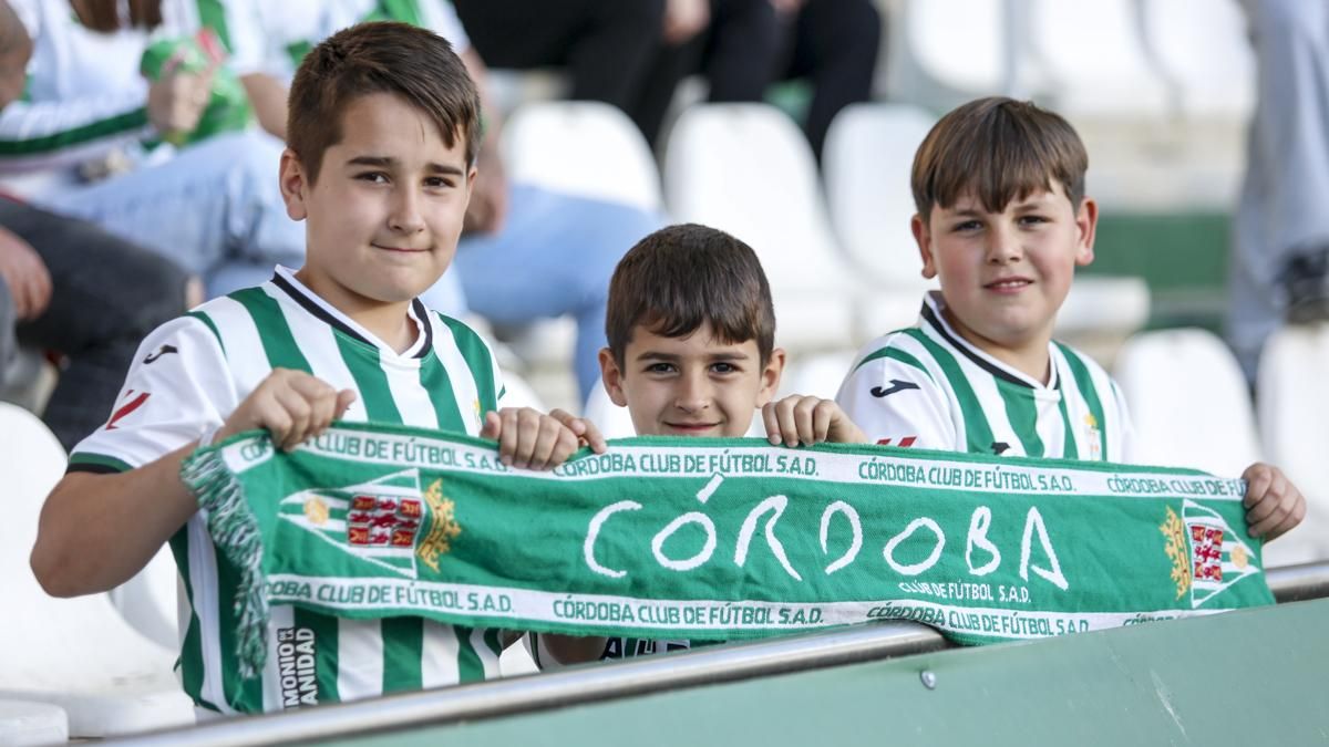 Grada Blanquiverde del Córdoba CF - CD Mirandés