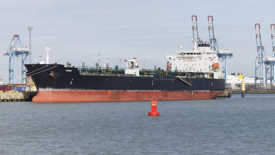 Reino Unido intercepta un petrolero de la presunta "flota fantasma" de Rusia