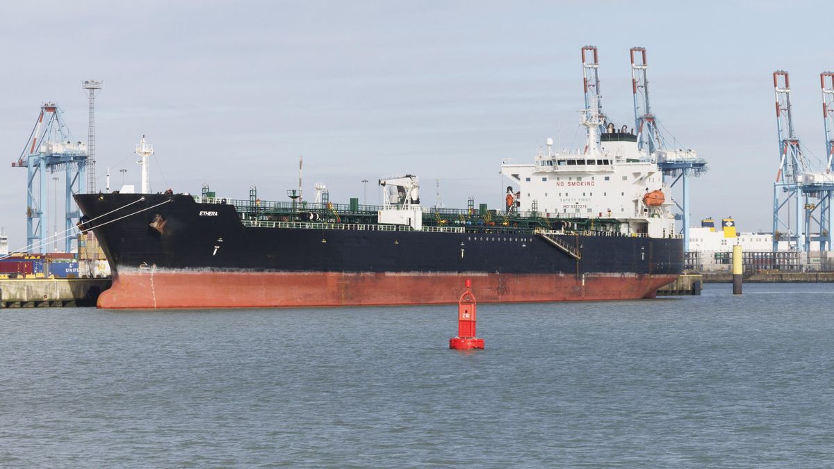 Reino Unido intercepta un petrolero de la presunta "flota fantasma" de Rusia