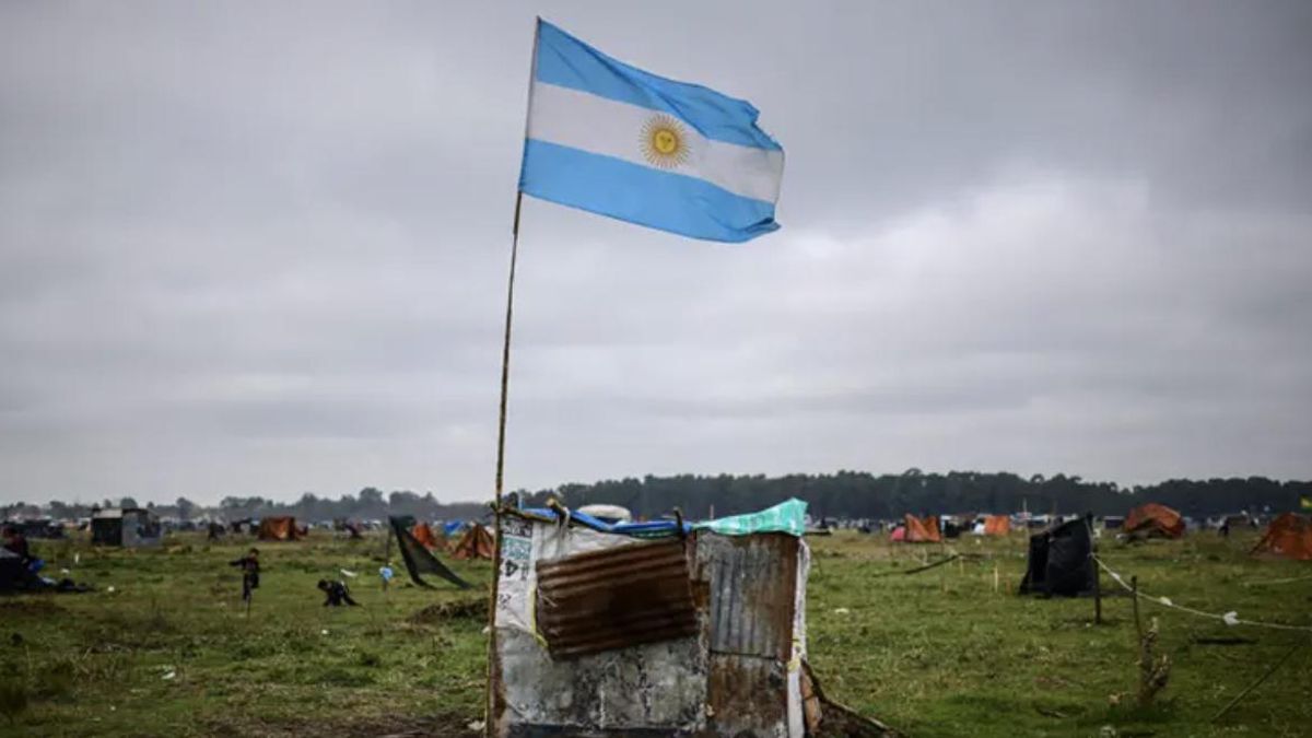 La Iglesia advierte que una ley de Sturzenegger atenta contra la soberanía sobre la tierra y los alimentos