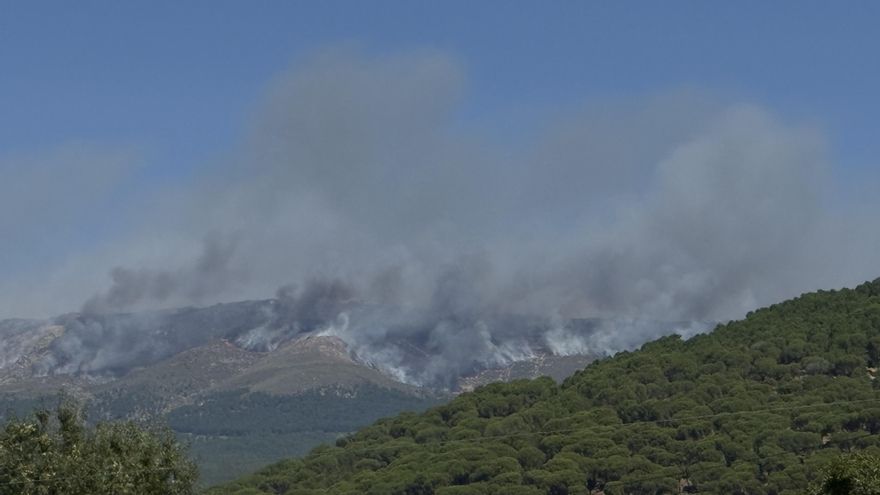 El incendio de Ávila arrasa ya unas 22.000 hectáreas y deja más de 30.000 desalojados