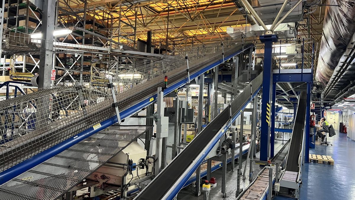 Las cintas laberínticas en el proceso de distribución de los medicamentos del almacén de Bidafarma en Sevilla