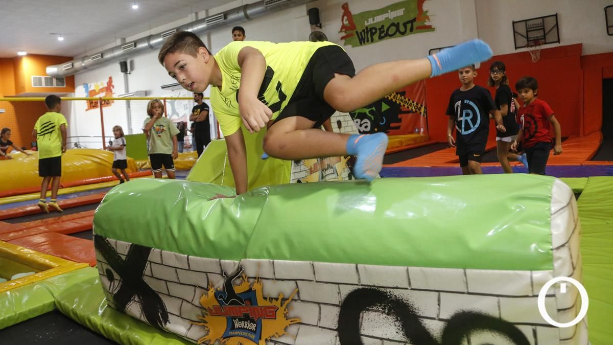Parkour en Jumping Warrior con Álex Segura