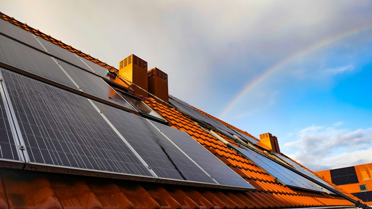 Castilla-La Mancha destina 10,6 millones para instalar renovables en comunidades energéticas y de propietarios