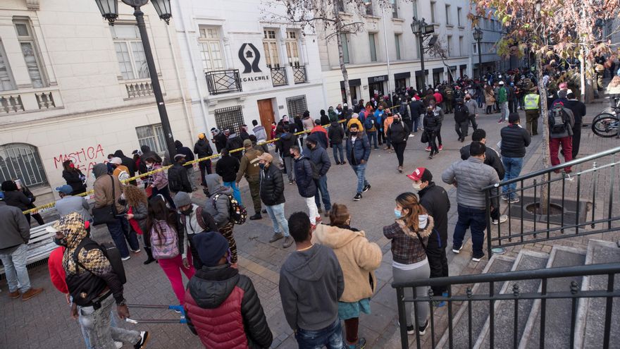 Ola de críticas contra el proyecto del Gobierno chileno para el retiro de pensiones