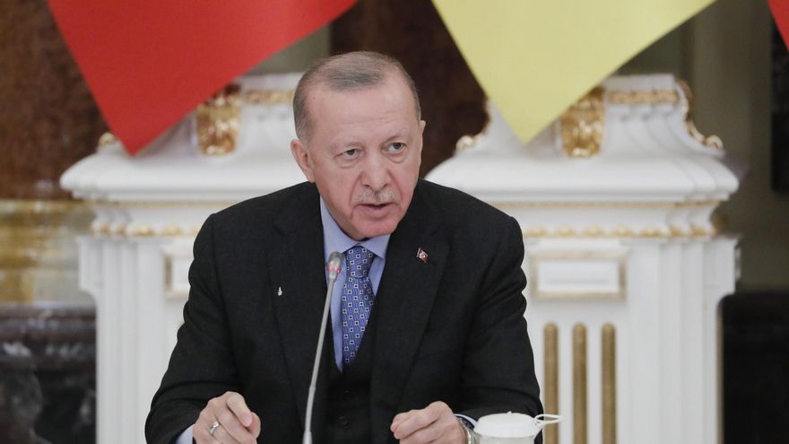 Grecia se defiende de las acusaciones de Erdogan sobre maltratos a refugiados