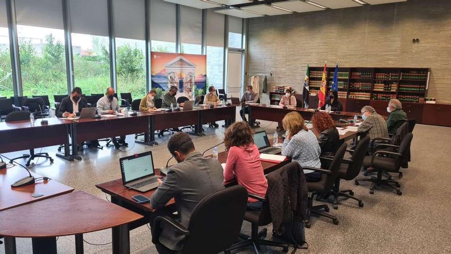 Extremadura convocará 649 plazas de Secundaria y 384 de maestros para reducir interinidades