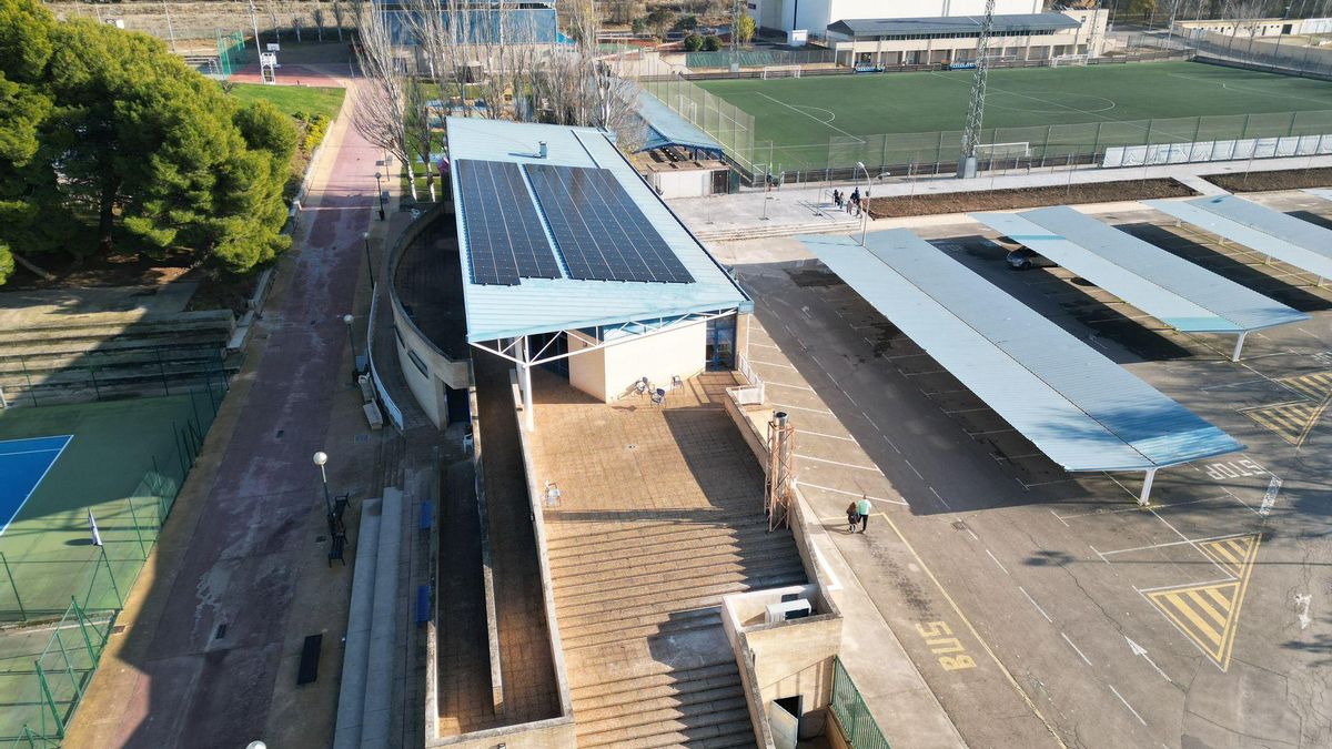 Puesta a punto del polideportivo de Alfaro: una aplicación permite reservar pistas y acceder a las instalaciones