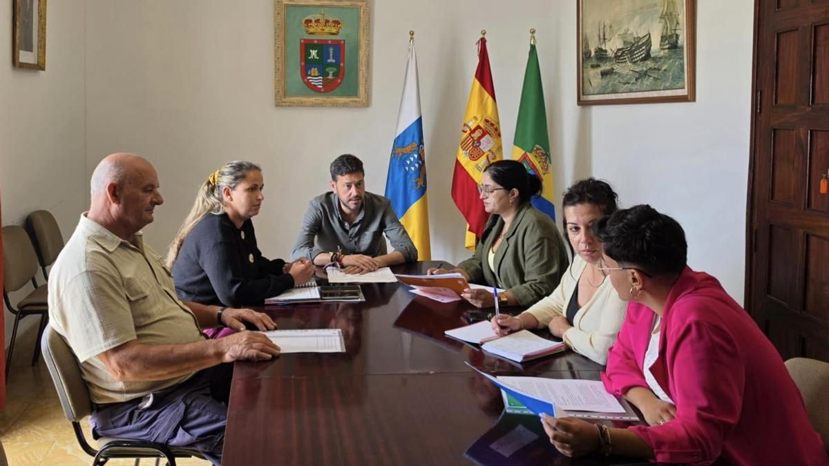 El Ayuntamiento de Barlovento concede 37 ayudas a estudiantes