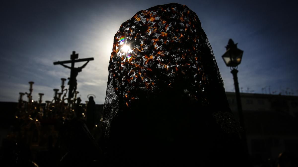 Salida procesional de la Hermandad del Amor, en imágenes