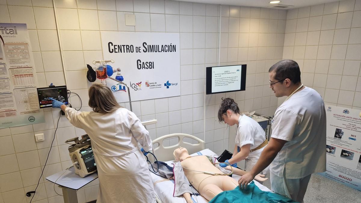 El Hospital El Bierzo abre el tercer Centro de Simulación dedicado a la formación de Castilla y León