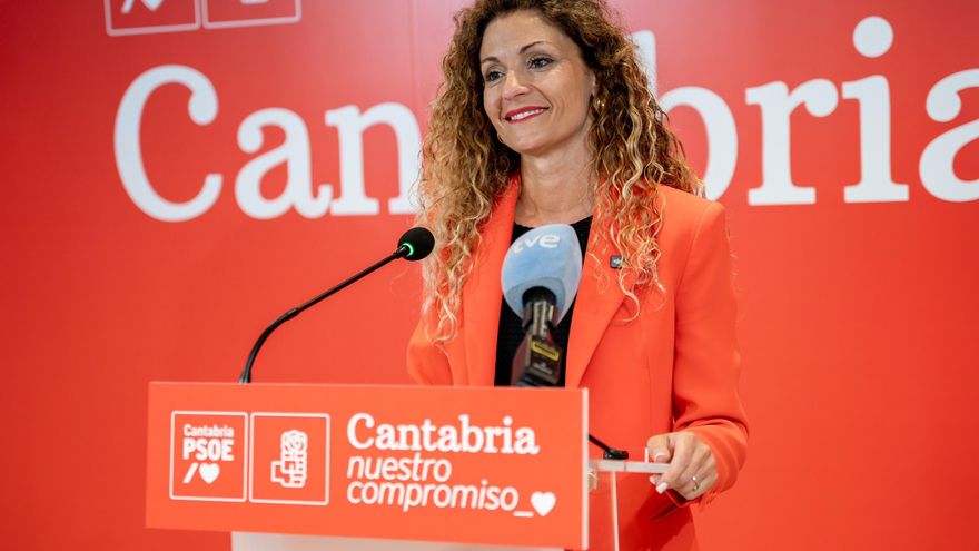 La portavoz del PSOE de Cantabria, Ainoa Quiñones.
