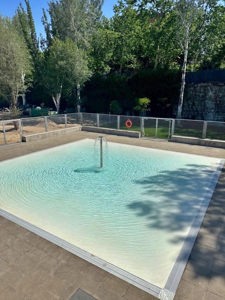 La 'miniseta' de la piscina infantil de El Quijote
