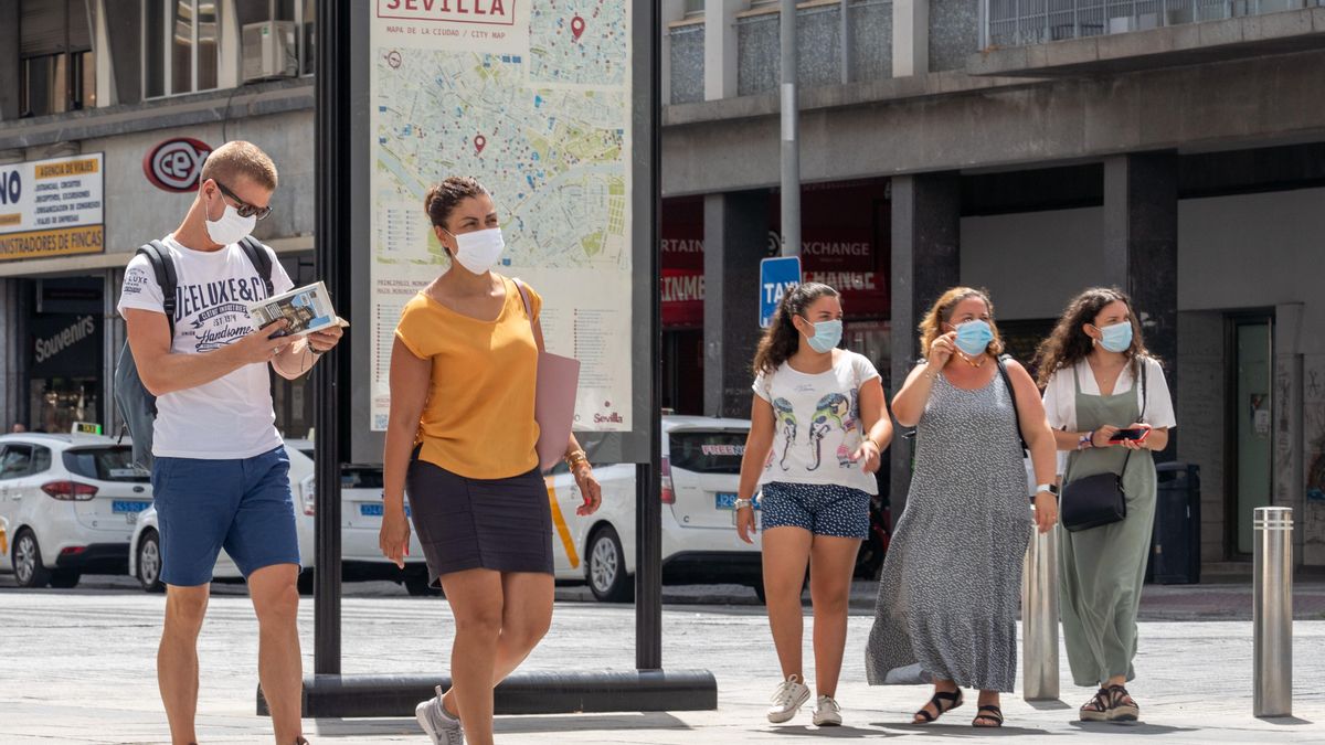 Turistas en Sevilla.