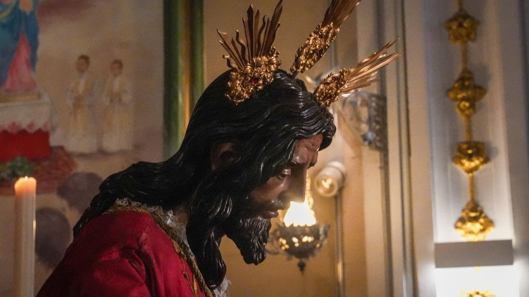 Los besapiés de Jesús Rescatado y del Cristo del Remedio de Ánimas, y el besamanos de Jesús, Divino Salvador, en su Prendimiento, en imágenes