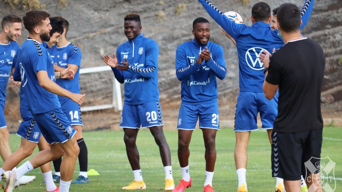 Los jugadores blanquiazules, en un entrenamiento previo al partido frente al Mallorca