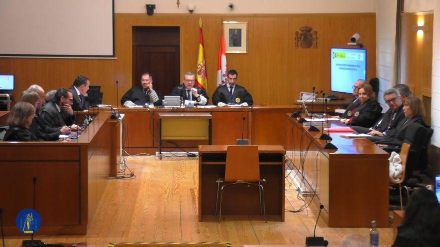 La Junta de Castilla y León defiende que actuó conforme a la ley en la trama eólica y pide no pagar si hay condena