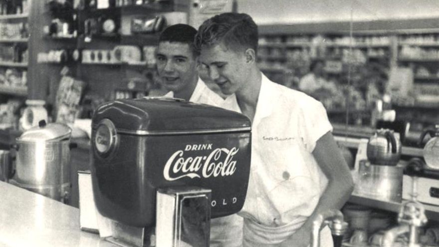 Hace 140 años se vendió la primera Coca-Cola, pero no fue en un bar, sino en una farmacia