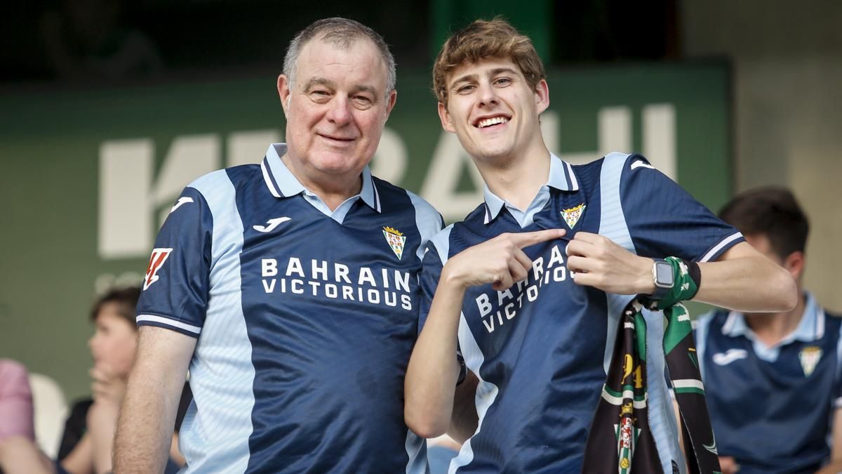 Grada Blanquiverde del Córdoba CF - SD Huesca