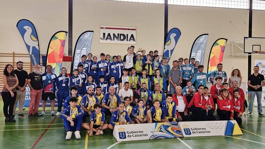 La Palma gana el Campeonato de Canarias Escolar de tenis de mesa