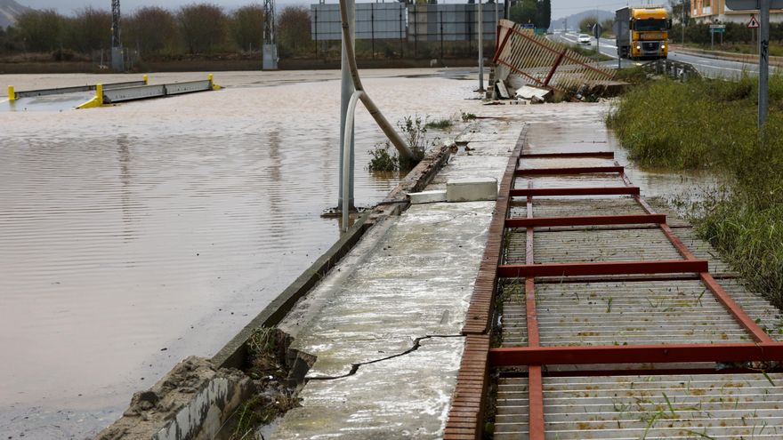 Mazón confirma la localización de un número indeterminado de cadáveres en zonas inundadas