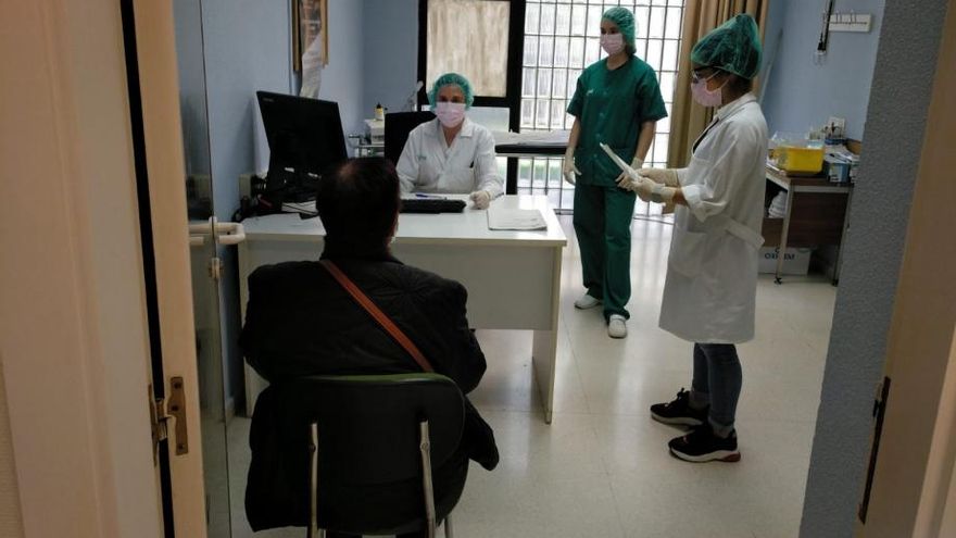 Los sindicatos médicos exigen un aumento del 15% de las plazas para la Atención Primaria gallega