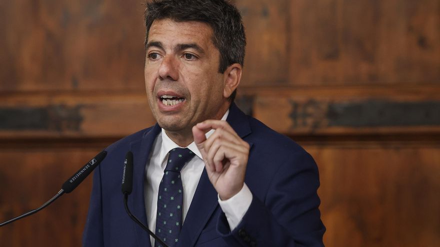 Mazón justifica decir en 'X' que es abogado: "Es el lenguaje común que se puede usar en las redes sociales"