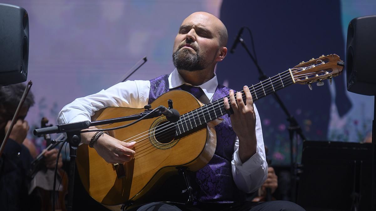 Homenaje a Manolo Sanlúcar en el inicio del Festival de la Guitarra