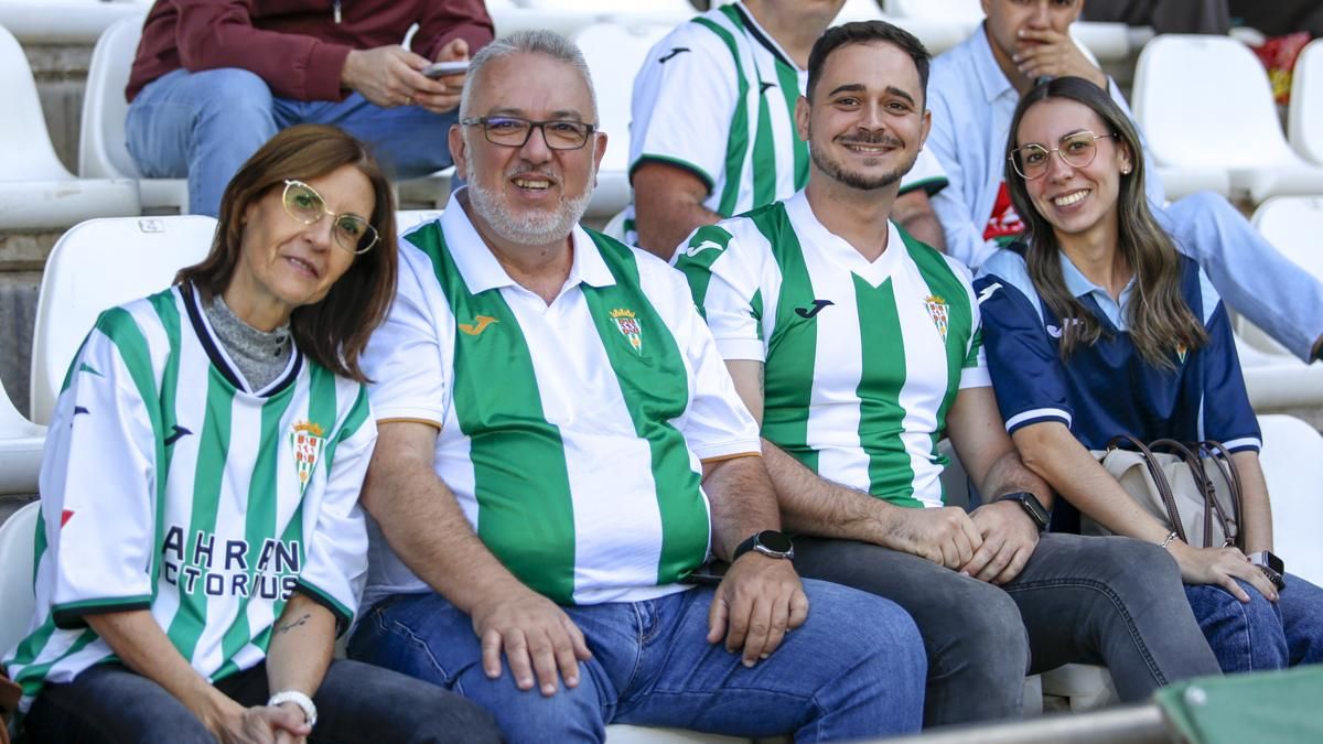 Grada Blanquiverde del Córdoba CF - SD Eibar