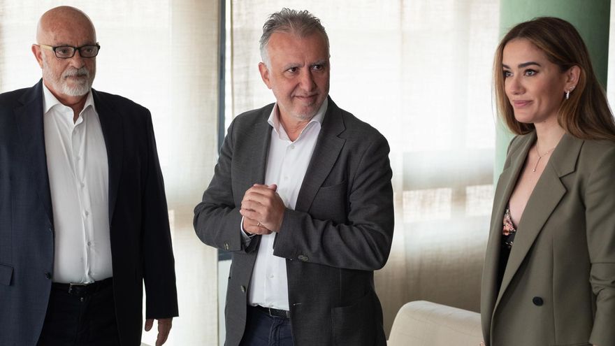 Torres celebra los "buenos datos" turísticos de Semana Santa en Canarias: dan "buenas perspectivas" para los próximos meses