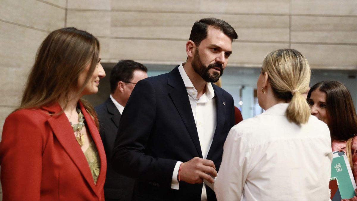 Guardiola y el PSOE abrirán una nueva etapa de relación institucional tras la petición de Sánchez Cotrina