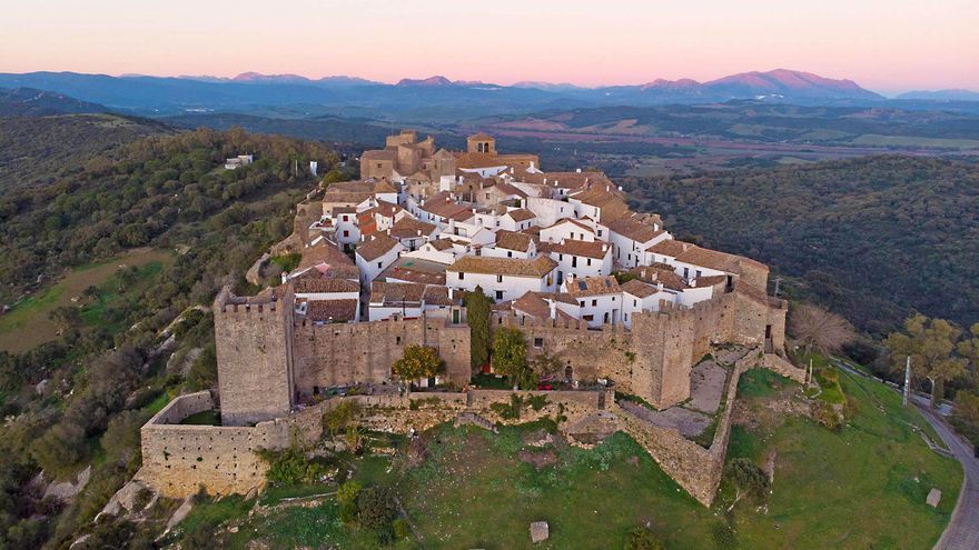 Castellar de la Frontera: uno de los pueblos más bonitos de España está dentro de una fortaleza