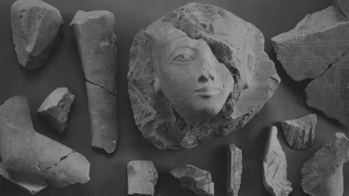 El rostro intacto y la reutilización de fragmentos descartan cualquier afán de humillar su memoria