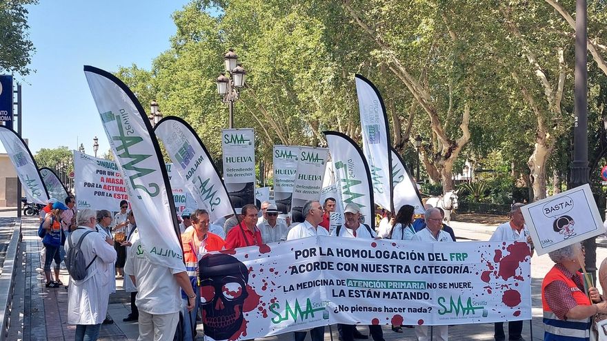 Manifestación en Sevilla del Sindicato Médico Andaluz (SMA) por la medicina en atención primaria