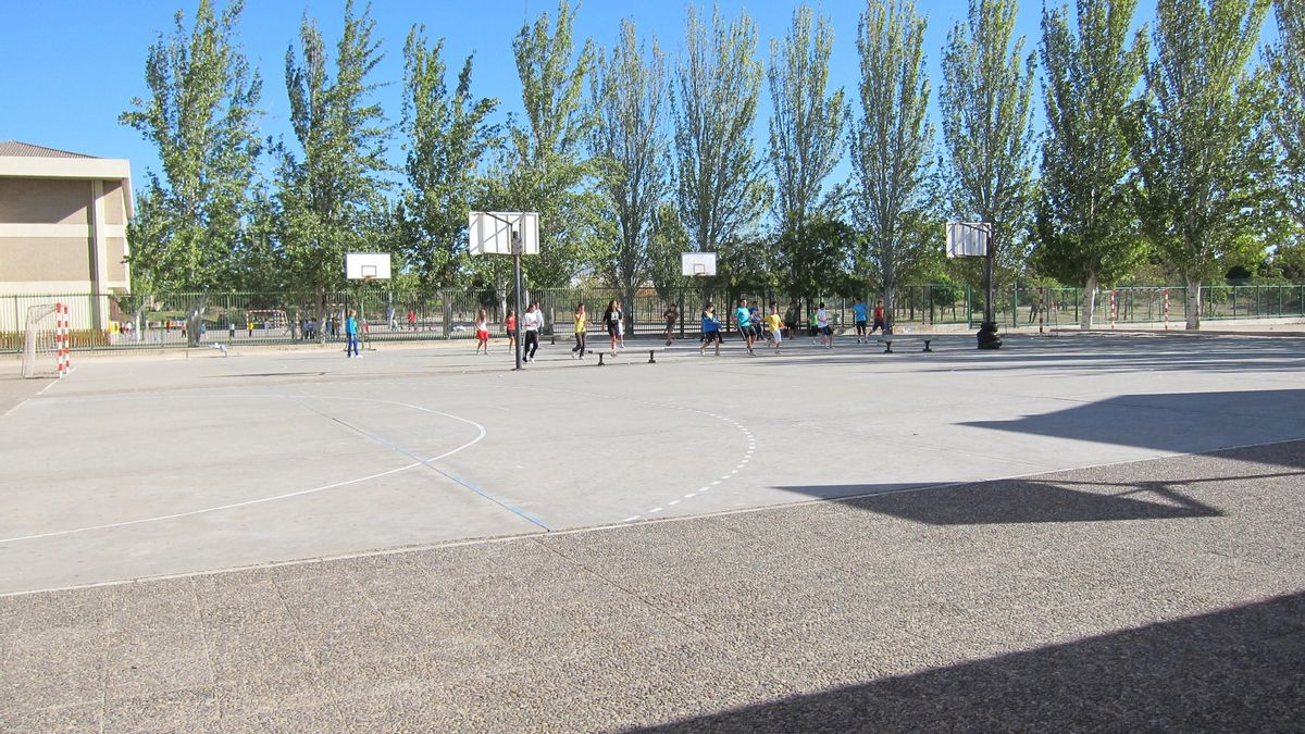 Archivo - Patio Recreo, Deportes, Colegio