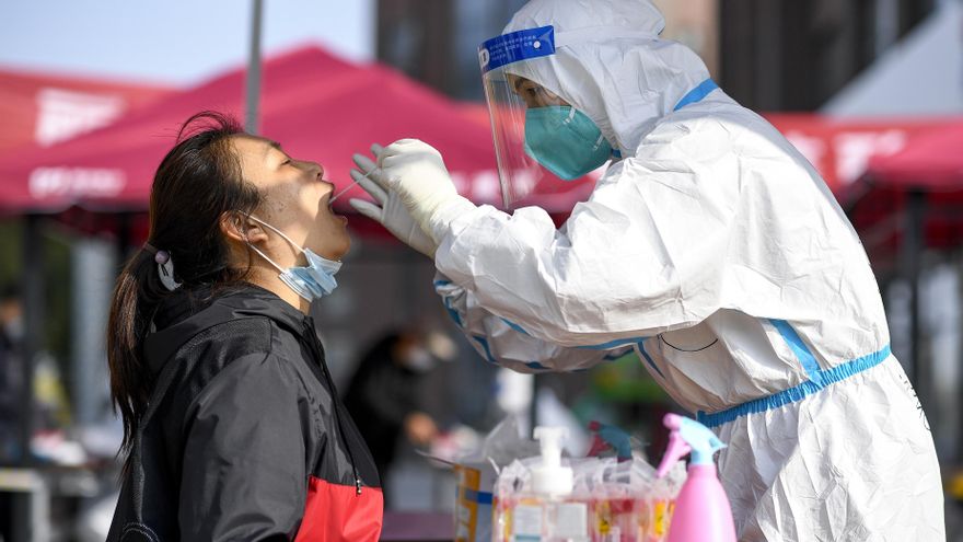 Prueba de coronavirus en Yinchuan, China