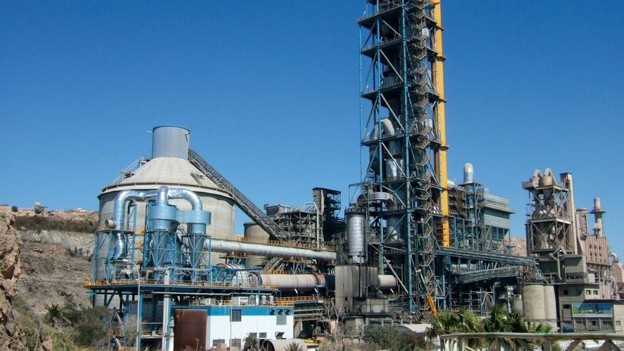 Fábrica de cemento de La Araña