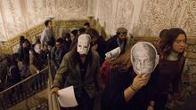 Los vecinos y colectivos del Raval pasan cuentas con la policía
