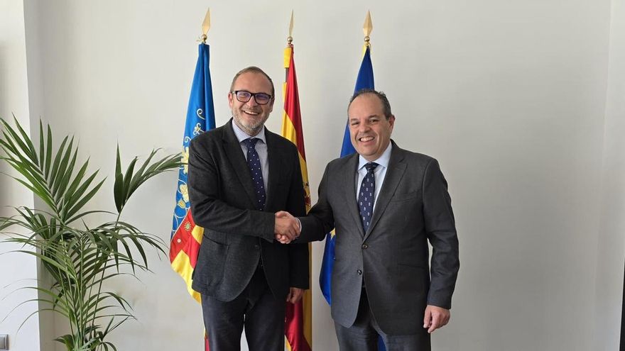 El presidente de la Cámara de Alicante, inmune a las críticas pese a que un juez ya le investiga en secreto por varios delitos