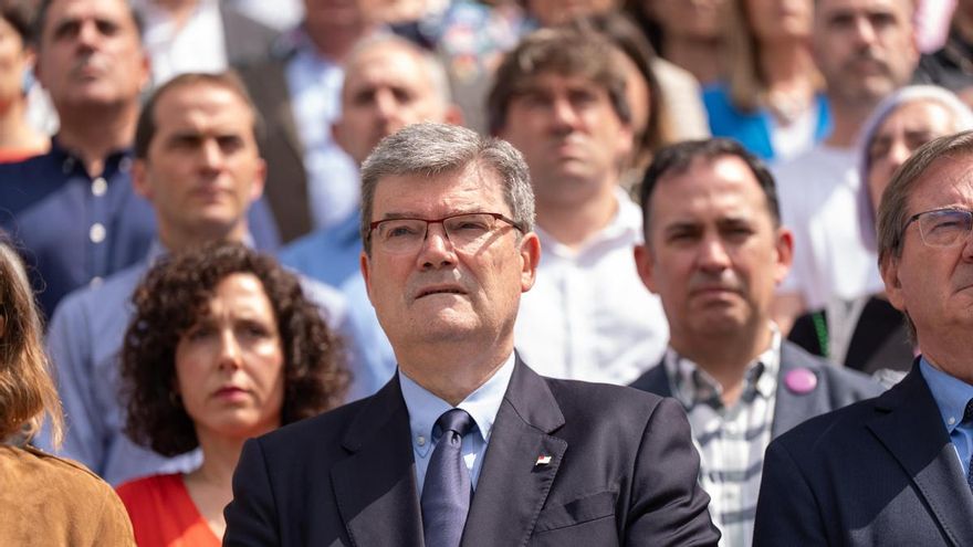 El alcalde de Bilbao, Juan María Aburto, asegura que el PNV decidió sin él apartarle de la candidatura para 2027