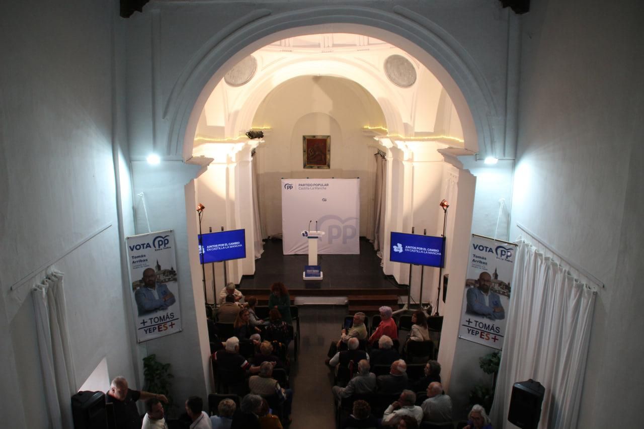 Iglesia desacralizada que acogió el acto en Yepes