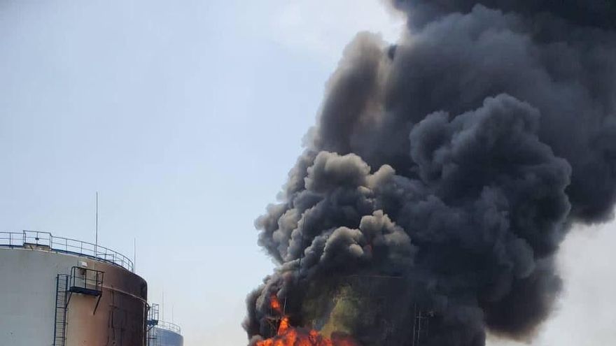 Fotografía del incendio de la refinería de Lysychansk