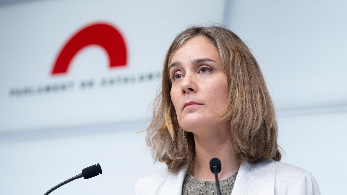 La líder de los Comuns en el Parlament, Jéssica Albiach, ofrece una rueda de prensa tras reunirse con el presidente del Parlament